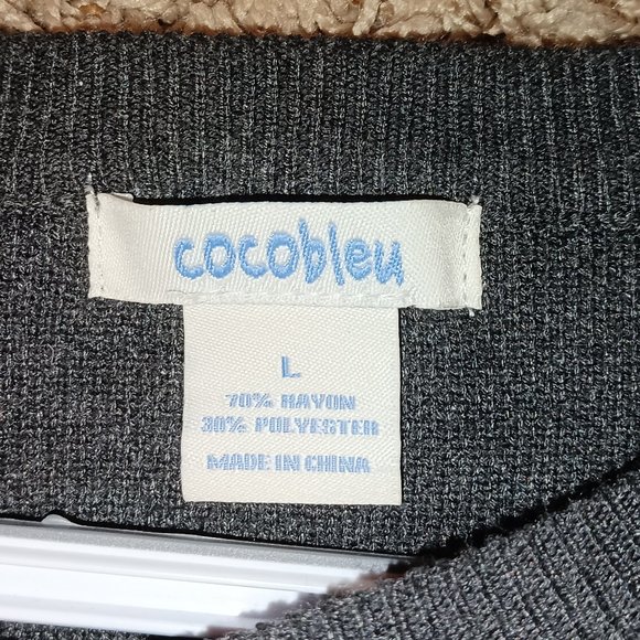 Sweater - Picture 3 of 3